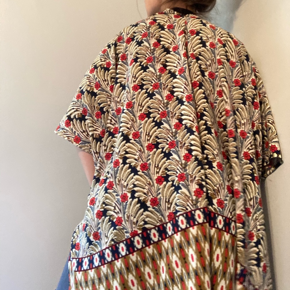 Flowy Tropical Print Boho Kimono - Picture 8 of 9